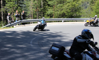 motorrad-weiterbildungszentrum-kurventraining Motorrad Fahrsicherheitstraining - Kurventraining